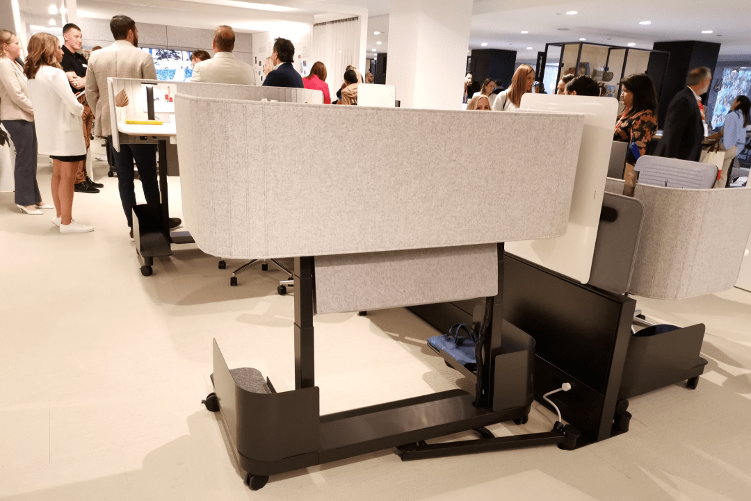 haworth 则紧随其后(但似乎程度和速度上略微保守),以最直接的方式"