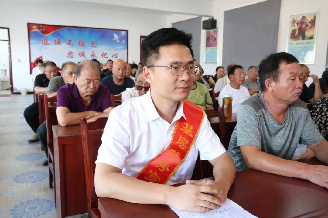 云阳镇云钢社区开展"乡村光荣榜"人物宣传选树活动_模范_道德_建设