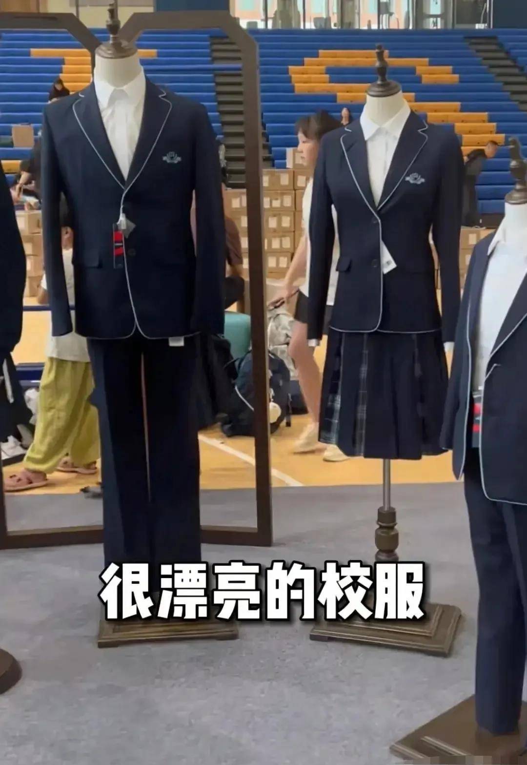 奥运冠军杨威送儿子杨阳洋上国际学校,一年学费30个万!