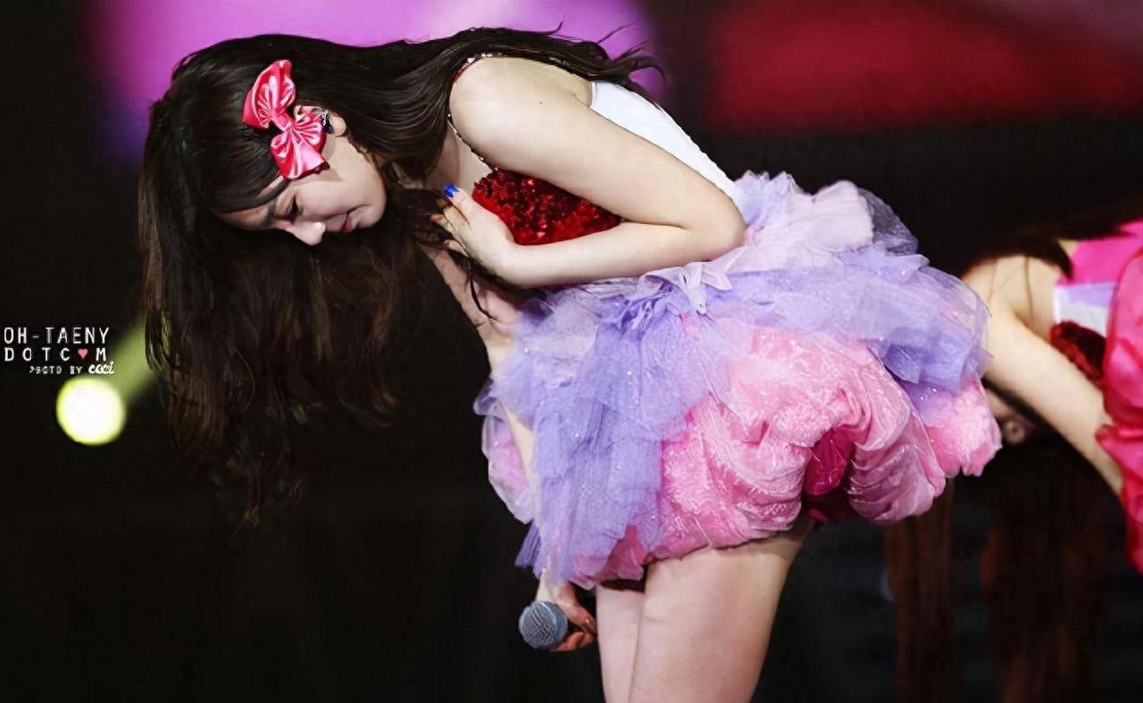 她当了四年练习生,终在顶级女团大势,更是sm公司知名的队长_金泰妍