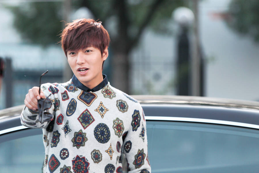 和秀智分手三年多,李敏镐被曝与25岁女团成员妍雨相恋,他否认了_恋情