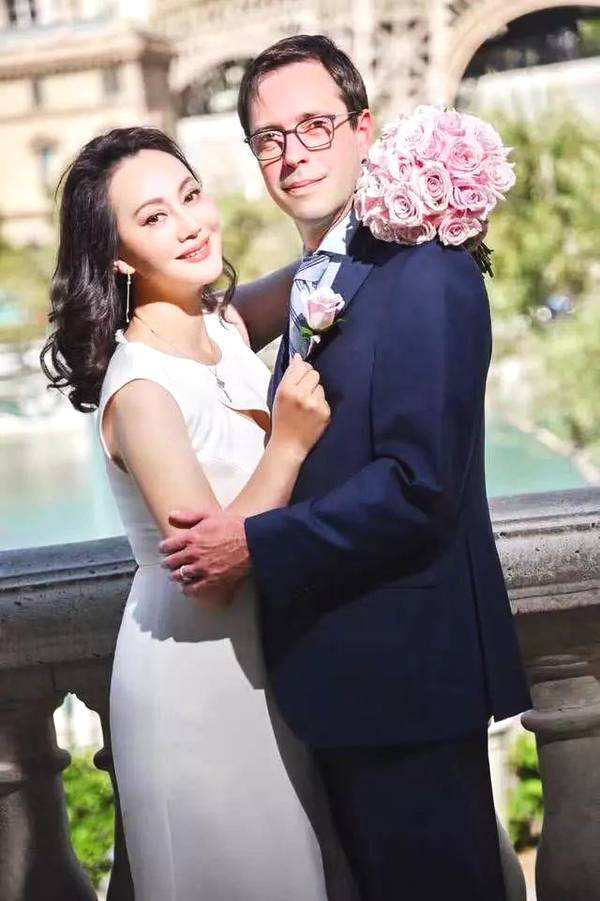 宋佳张学津的结婚照图片