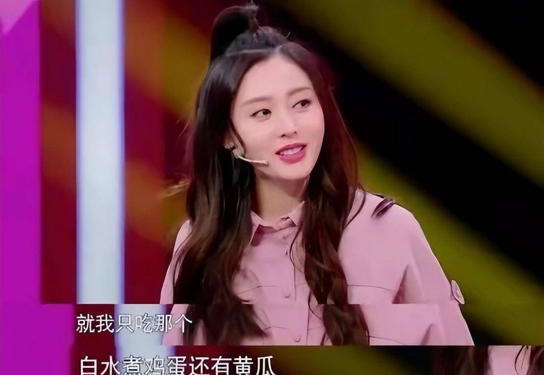 因"健身无效"而遭到反弹的明星因胃病去医院就诊,越练越油,越练越干