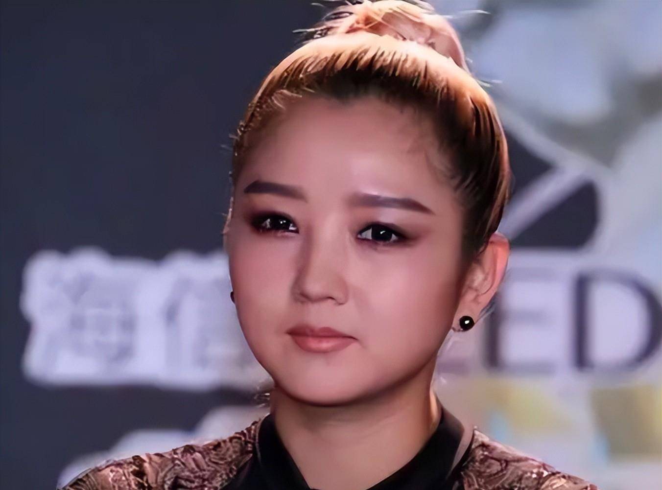 李宇春_公司_释小龙