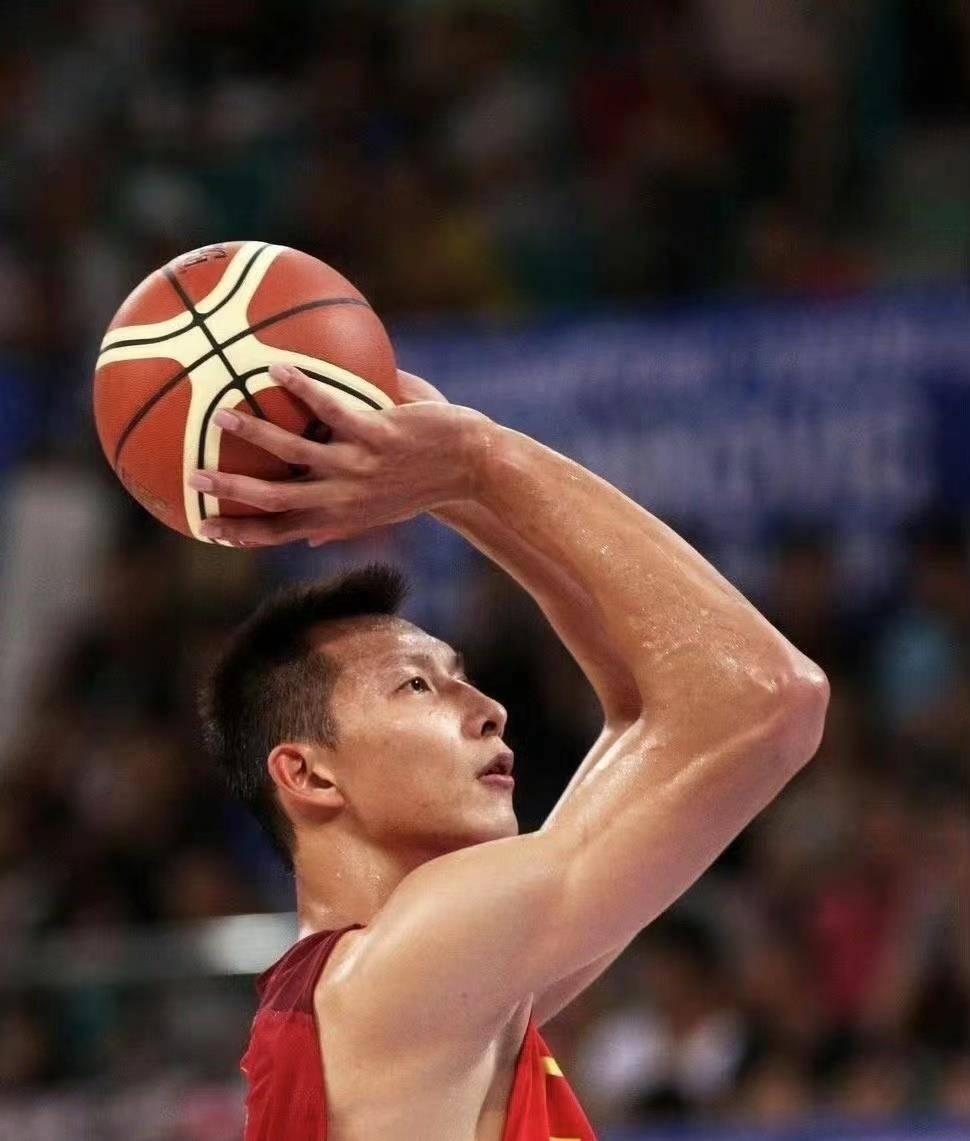 易建联告别热爱的篮球,辉煌永远不会褪去_阿联_比赛_中国队