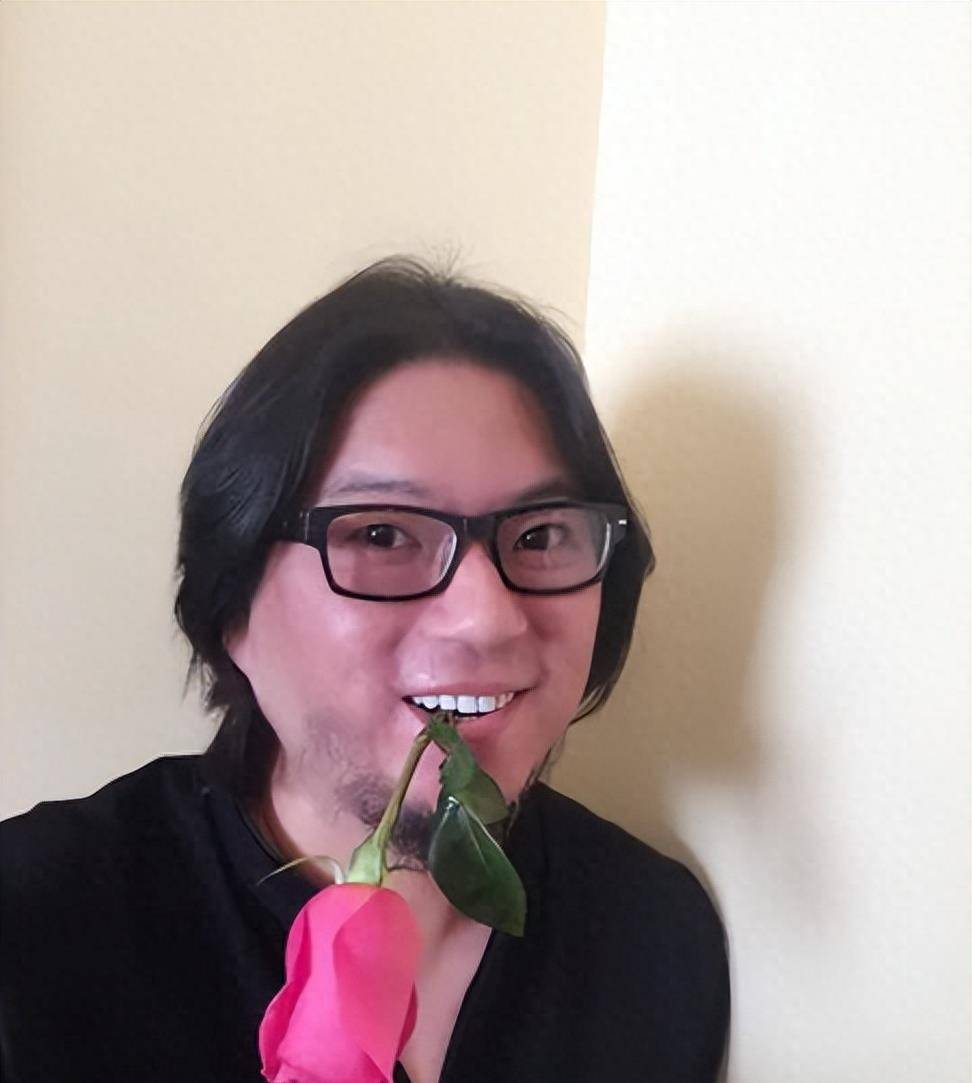 支持日本和美国,为了荣耀而背叛国家,抛弃女友的高晓松终于付出了代价