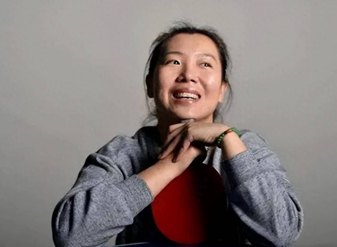 世界冠军李晓霞:25岁登顶乒坛大满贯,退役后结婚生子幸福美满