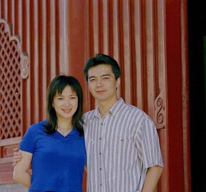 65岁的刘威:和王晓宇闪婚,50岁才生儿子,老了才知贤惠妻子的好_何晴