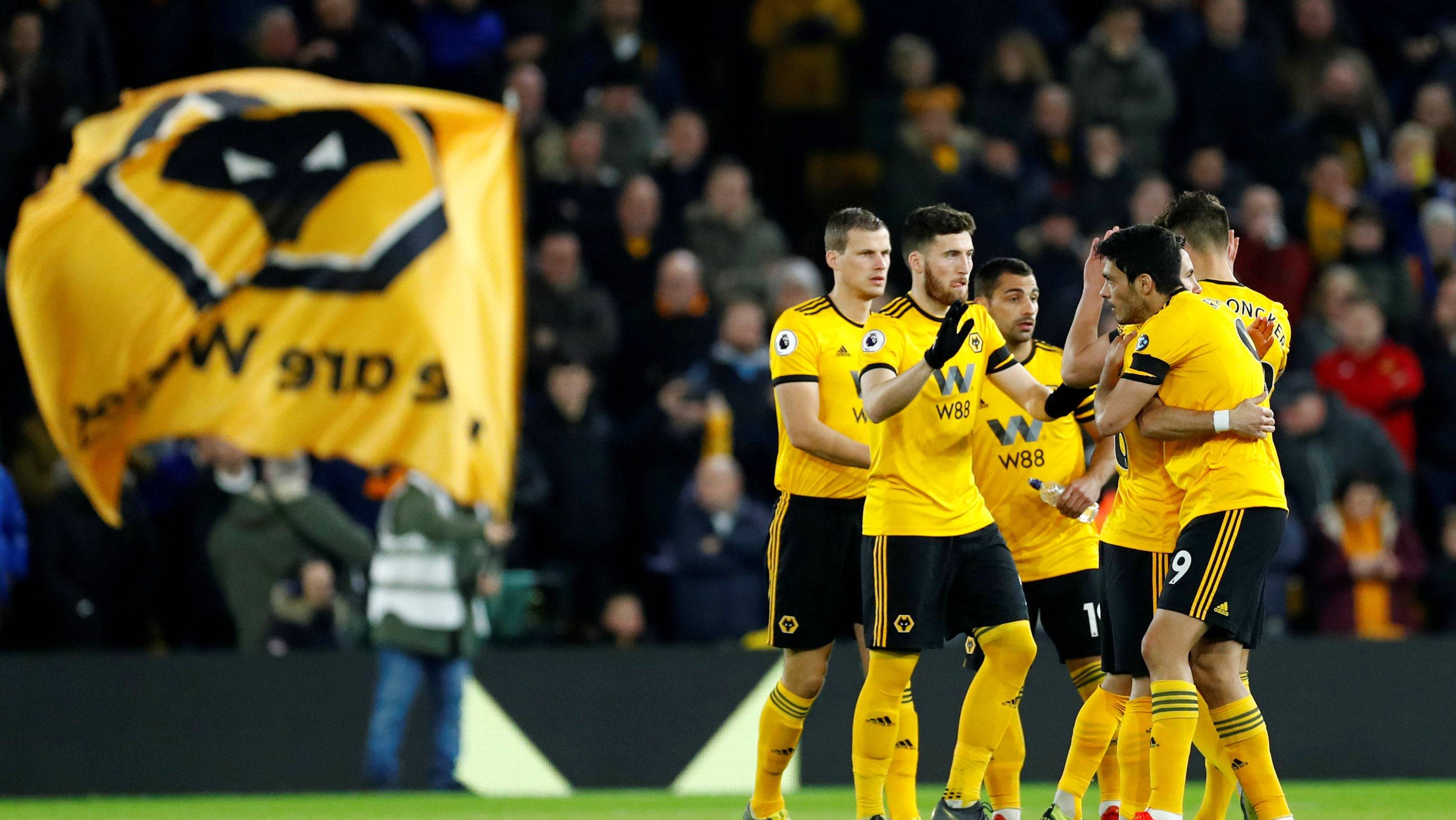 英超豪门球队大手笔引援!