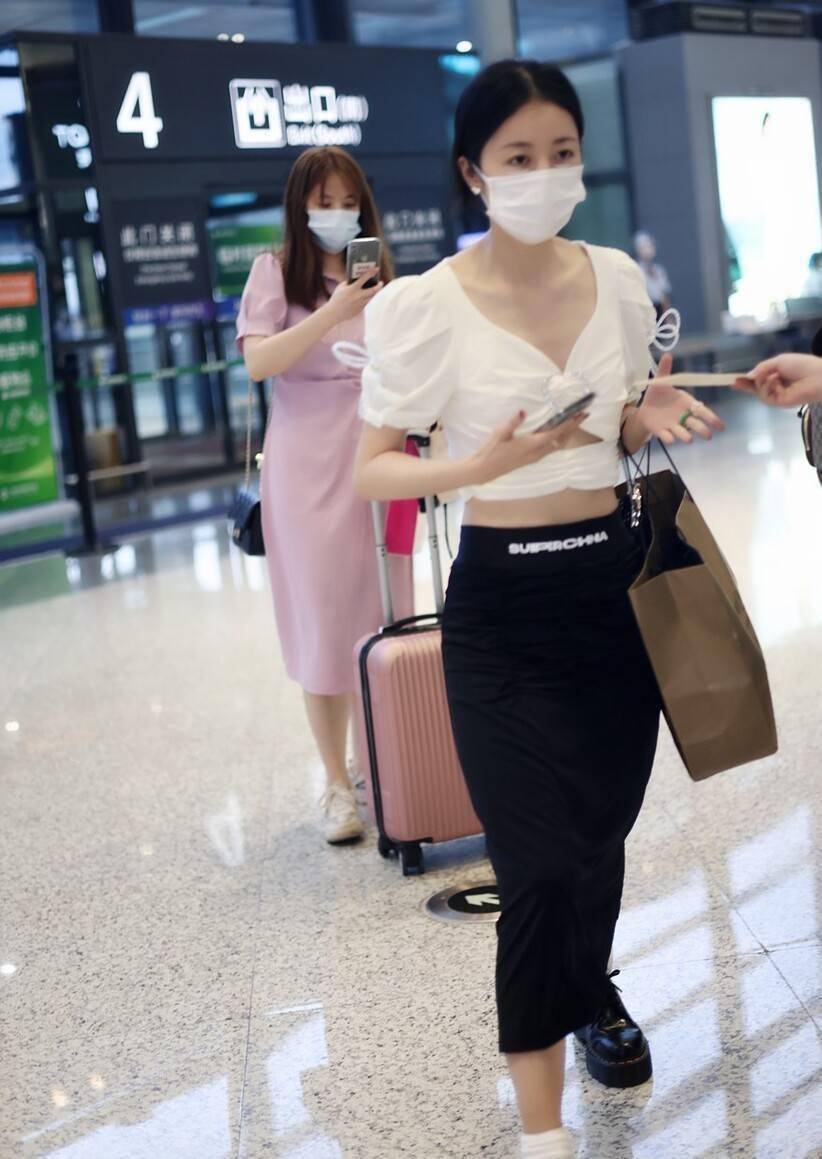 周雨彤《重返20岁》《当爱情遇上科学家》,《相爱穿梭千年》_电视剧