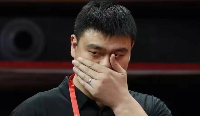 姚明人生中两次主动饮酒,一次赞赏弗朗西斯,另一次令人心疼_比赛_杨毅