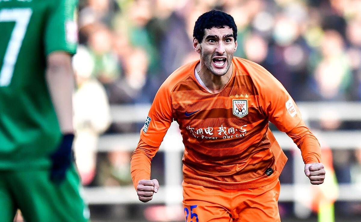 费莱尼离开山东鲁能的原因,崔康熙忍痛割爱,个人技术非主因_帕托_替身