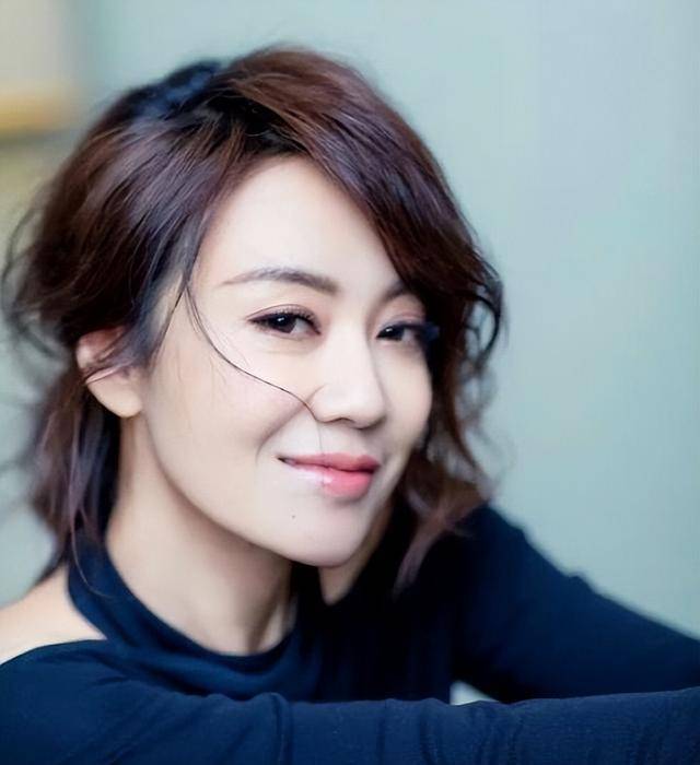 闫妮:背靠西安电影制片厂,佟掌柜一角成名,52岁仍奋斗中_角色_表演