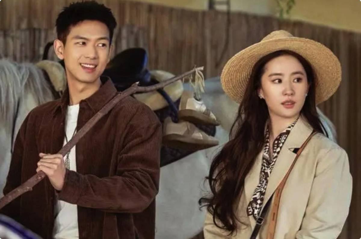 刘亦菲与37岁男星演情侣!