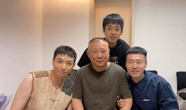 王九龙是郭德纲的外甥,也是一位颇具魅力的演员.