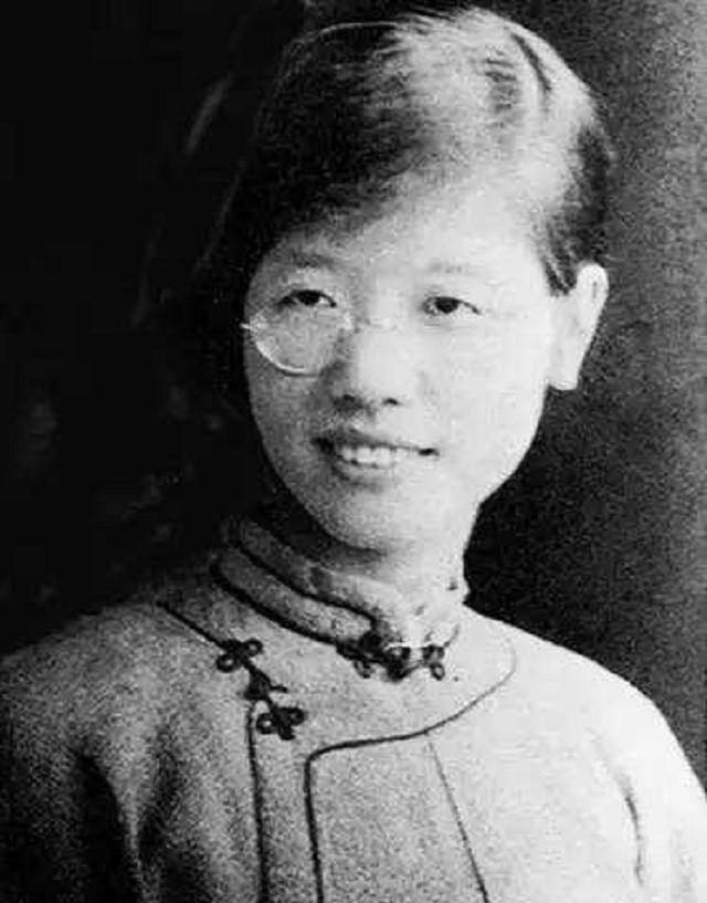 此次相遇让陈西滢的心里燃起了爱情的火苗,分别之后,凌叔华的音容笑貌