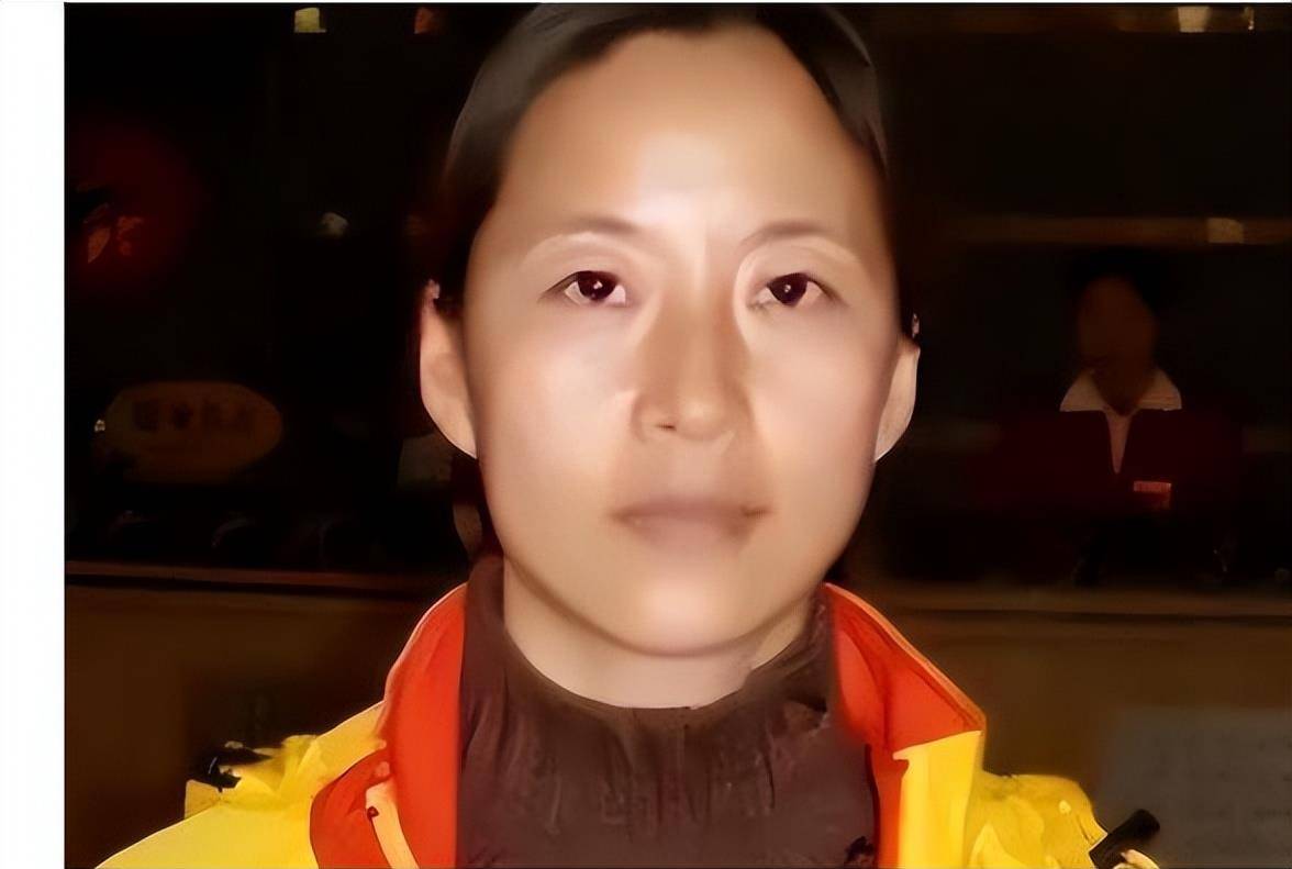 王丽萍金牌无人欢呼?夺金后无人庆祝没有国旗披身!_刘宏宇_比赛_教练