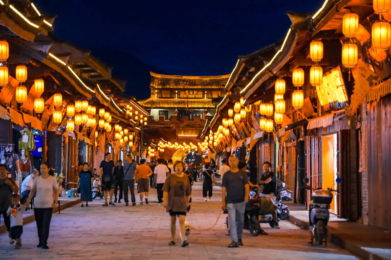 抵达凉山的第一站,一定是来到会理古城,这座有着两千多年历史的古城