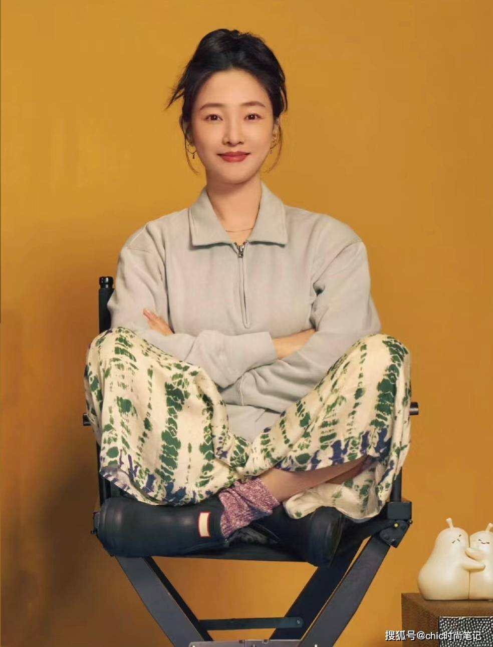 《骄阳伴我》里的白百何职场穿搭,慵懒而小资,衣品超级赞_外套_下身