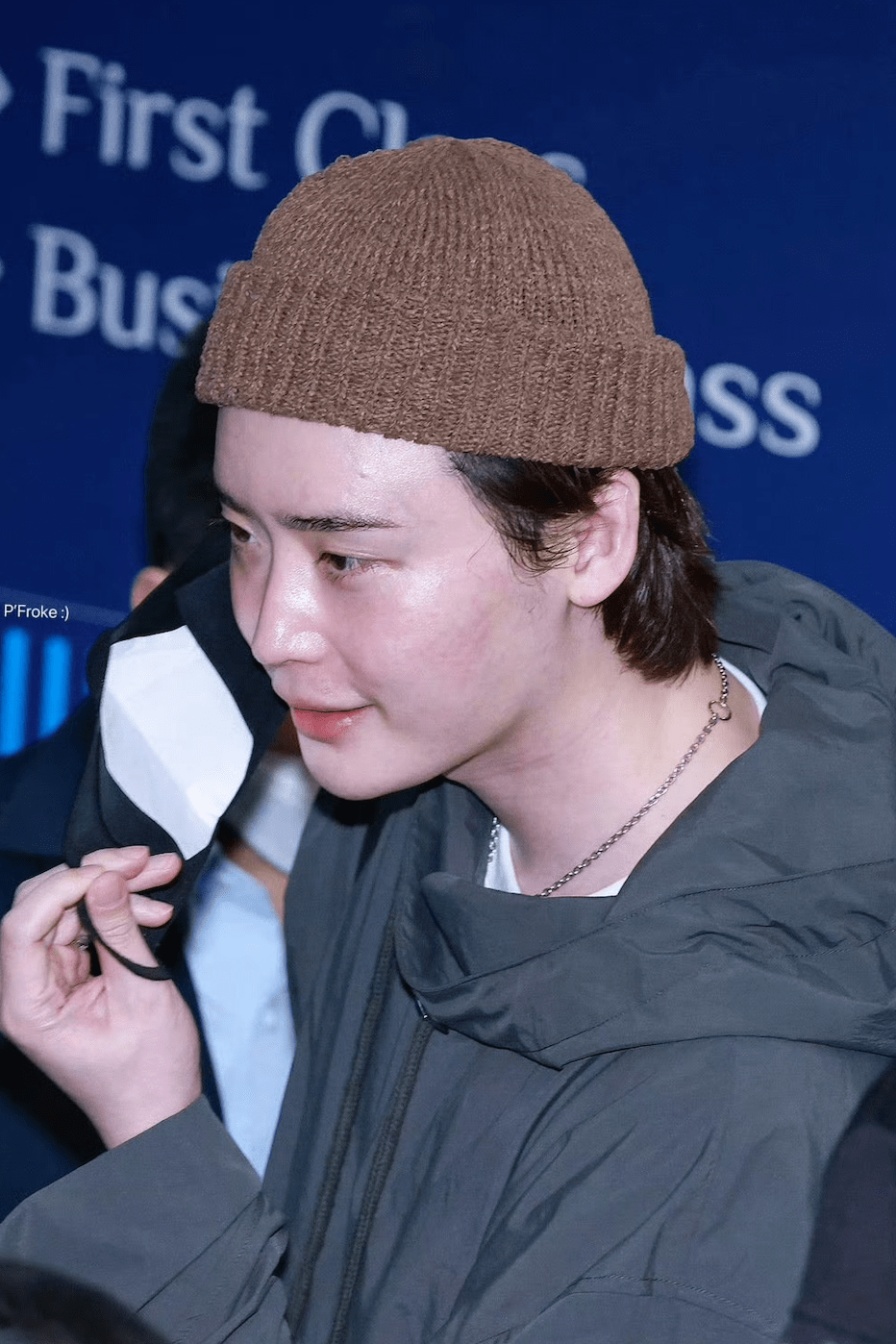 李敏镐脸部浮肿引发热议,韩国男神变"发面馒头"!_水分_身体_睡眠不足