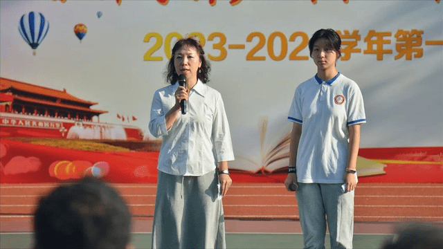 北京市第二十七中学秋学期开学典礼隆重举行_孔德_东城区_同学