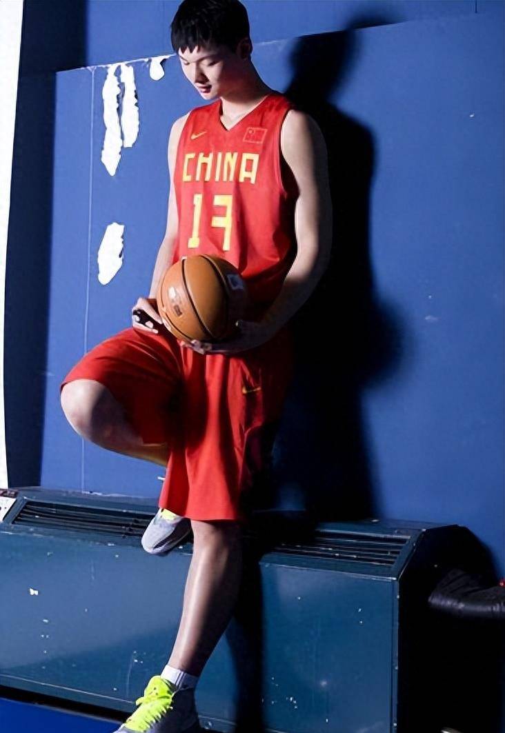 王哲林:重振信任 助我们男篮登顶亚运_篮球_球迷_亚洲