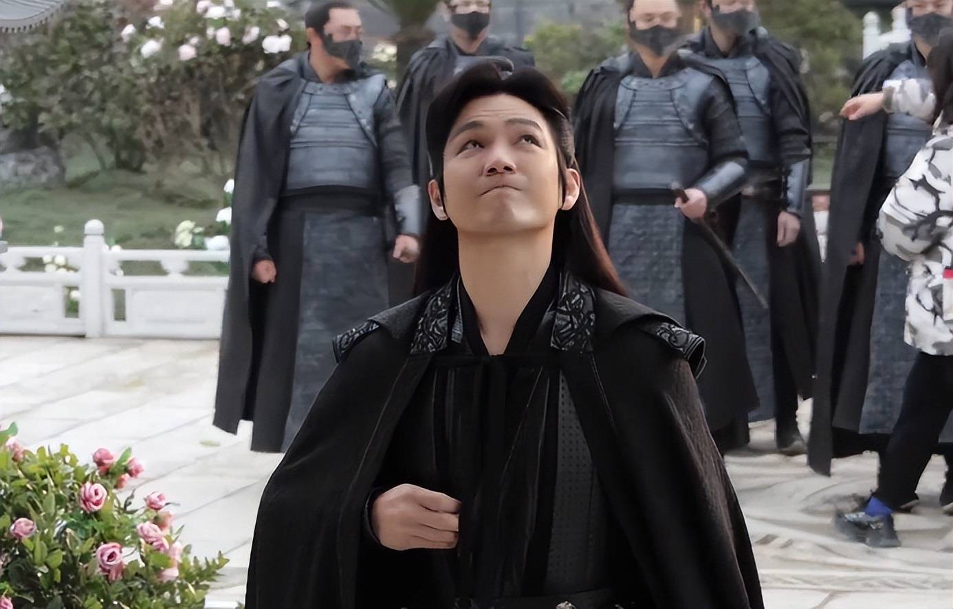 49岁刘琳都演奶奶了,47岁钟汉良却还演古偶,吴奇隆说的话真没错_观众