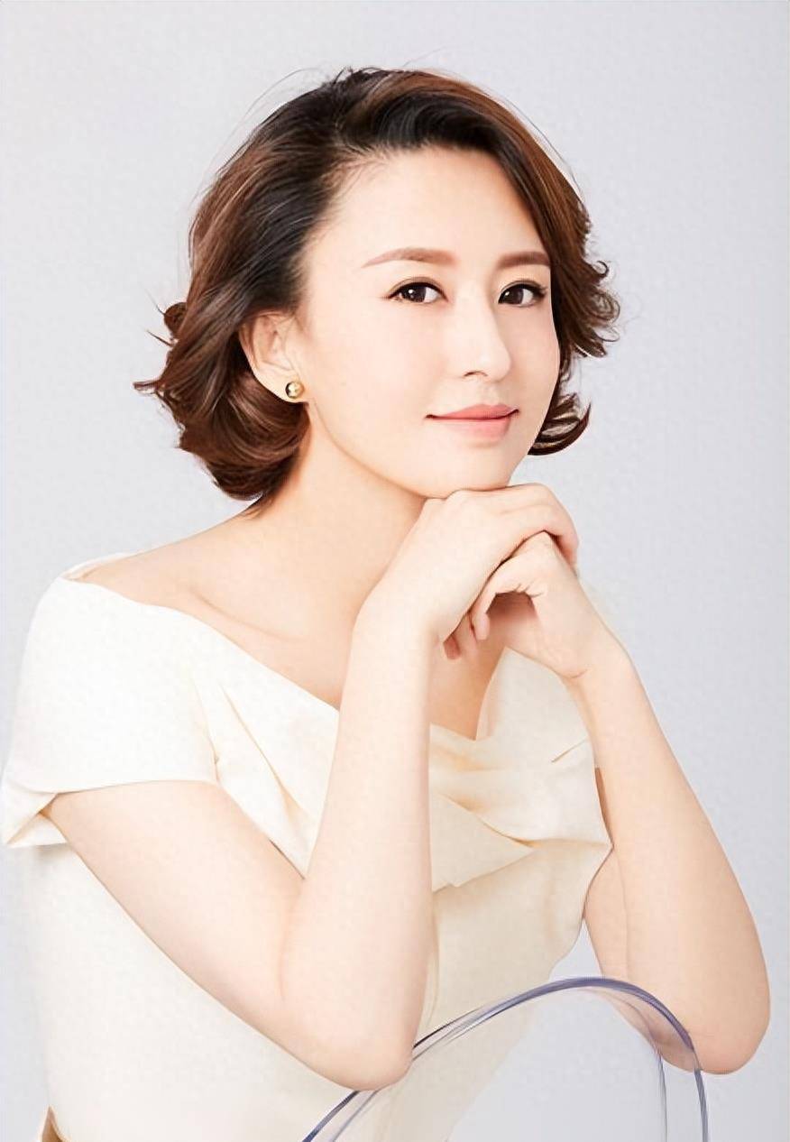 央视张蕾从非洲紧急回国,辞职后首次和张泽群朱迅开会