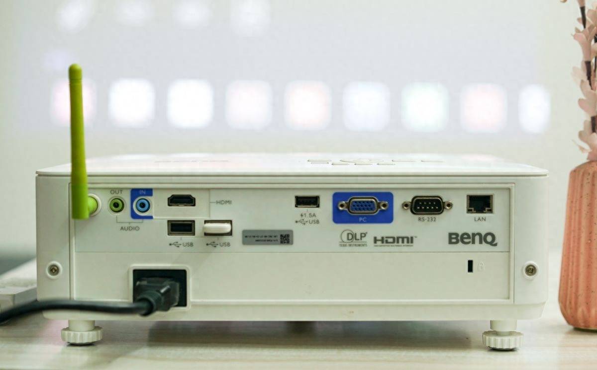 完美适配商务会议场景——明基e592大屏电视投影机_智能_画面_分辨率