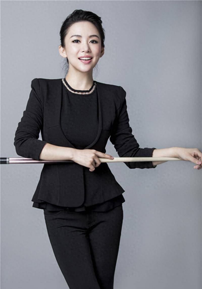 九球天后的爱情故事:潘晓婷被曝新恋情 两人疑已同居见过家长_帅哥