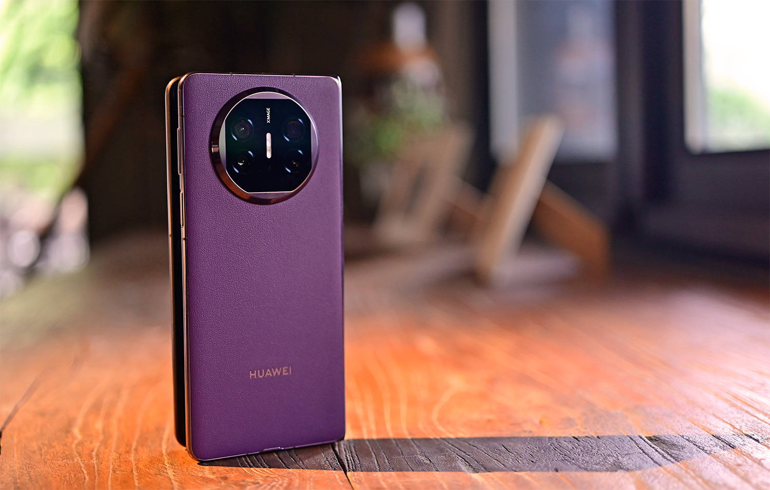 华为mate x5图赏:令人沉浸于紫色海洋,国产手机颜值这么高了吗_屏幕