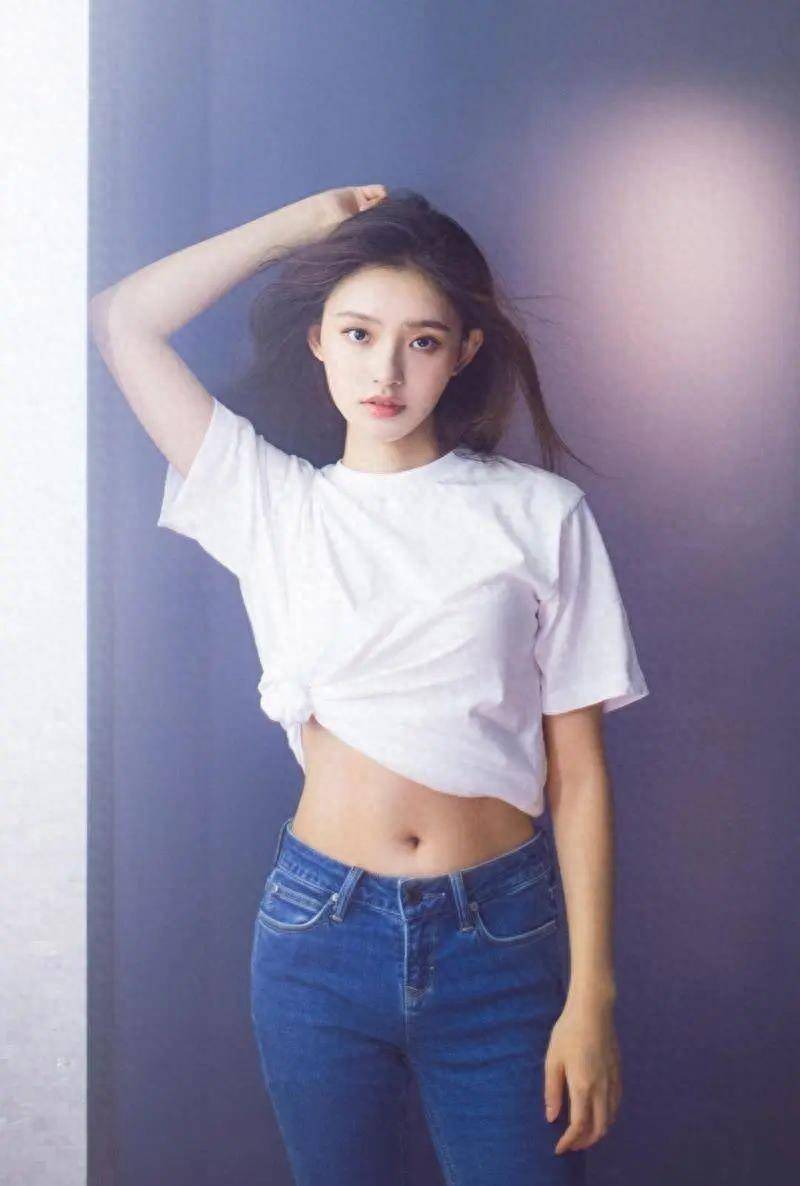 27岁"星女郎"林允超性感!_表演_角色_女神