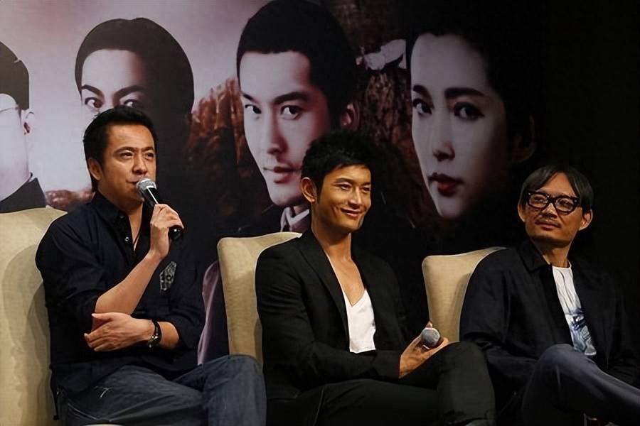 黄晓明辟谣私生子传闻,仅有小海绵一个孩子,百亿家产都留给他_baby