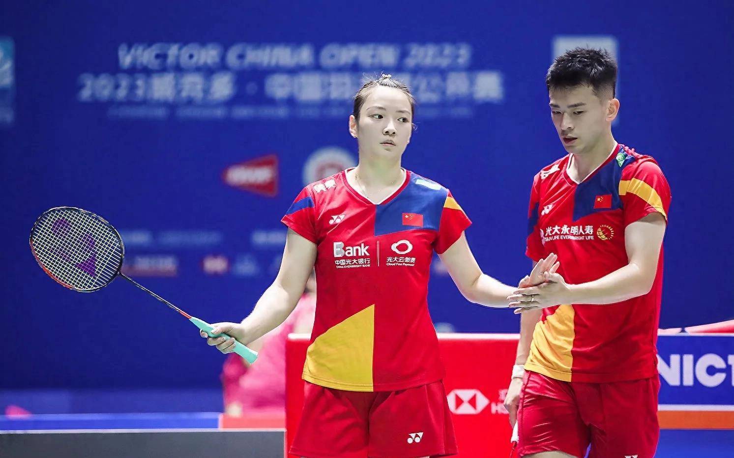 三局,以1-2(22-20/18-21/16-21)惨遭日本组合宫浦玲奈/樱本绚子逆转