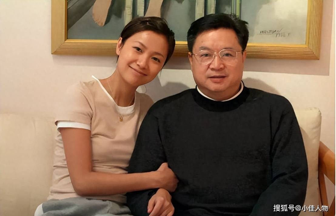 从19岁起男人不断,49岁还没玩够,"风流才女"徐静蕾现形记_王朔和