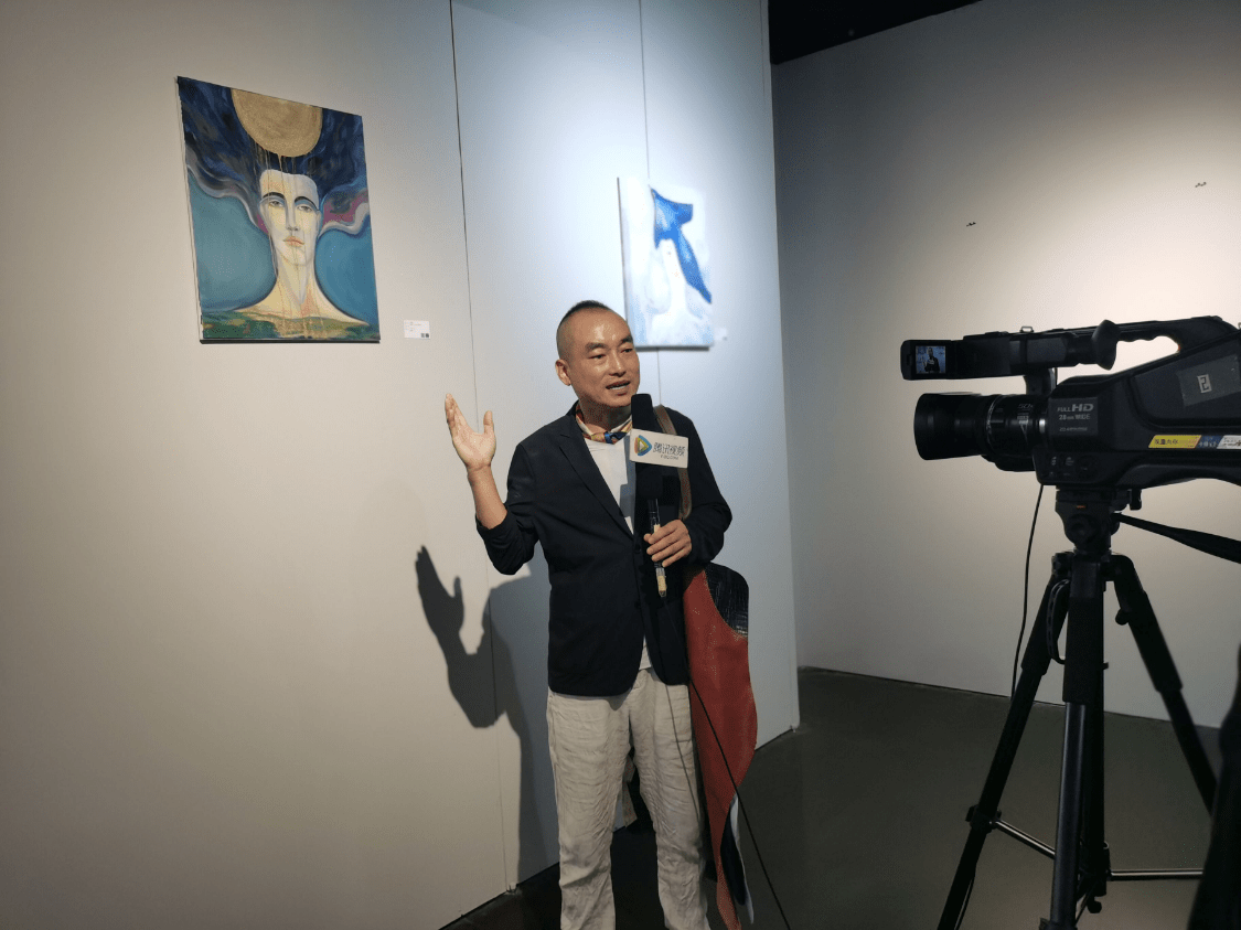 《蔚蓝·万花筒》秦红&安拉·巴提优克双个展在金宝汇宋洋美术画廊