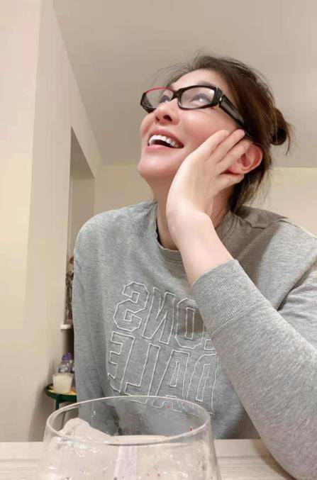 "五朵金花"庄泳与沈坚强结婚后,前往新加坡是她成功的关键_发展_成为