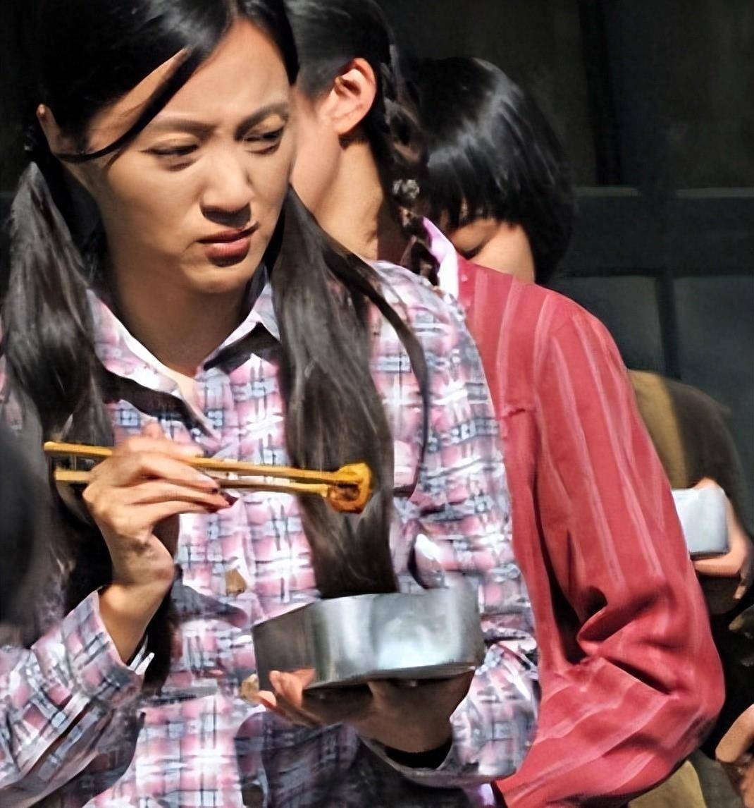 她是最悲惨女演员:5次上央视春晚,却遭同行排挤,毁掉大好前程_金玉婷