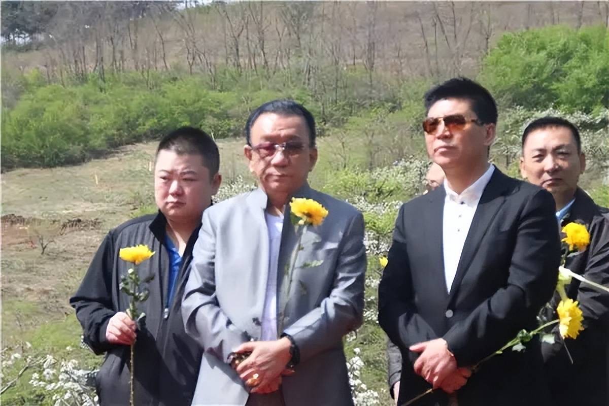 王平的妻子郭燕娟,多年来一直是他事业背后默默付出的女人.