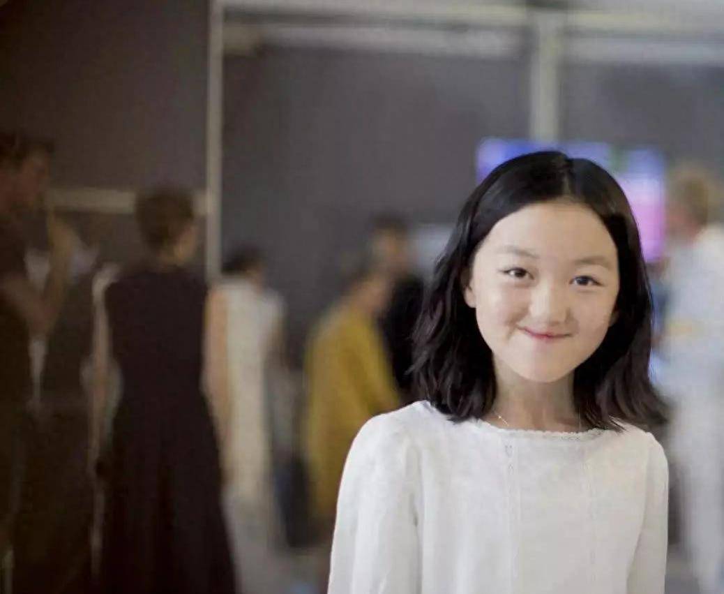 李嫣与继母联系大曝光!与李亚鹏再续父女深情_哈金_家庭_生活