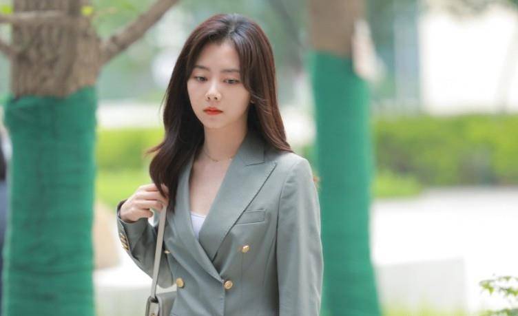 从耿耿,今夏到李尖尖,宁檬,少女感是否限制了谭松韵的转型?