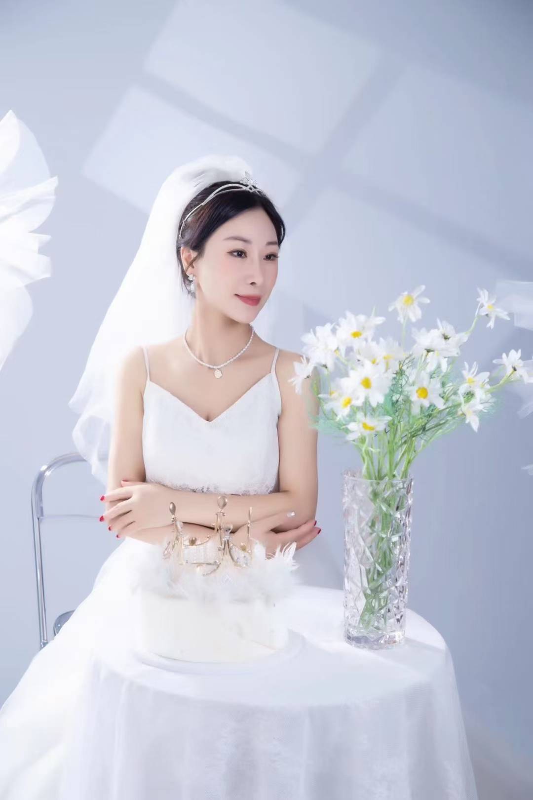 近年来王菲菲跟郑州慈善总会豫兴爱心帮扶慈善基金做