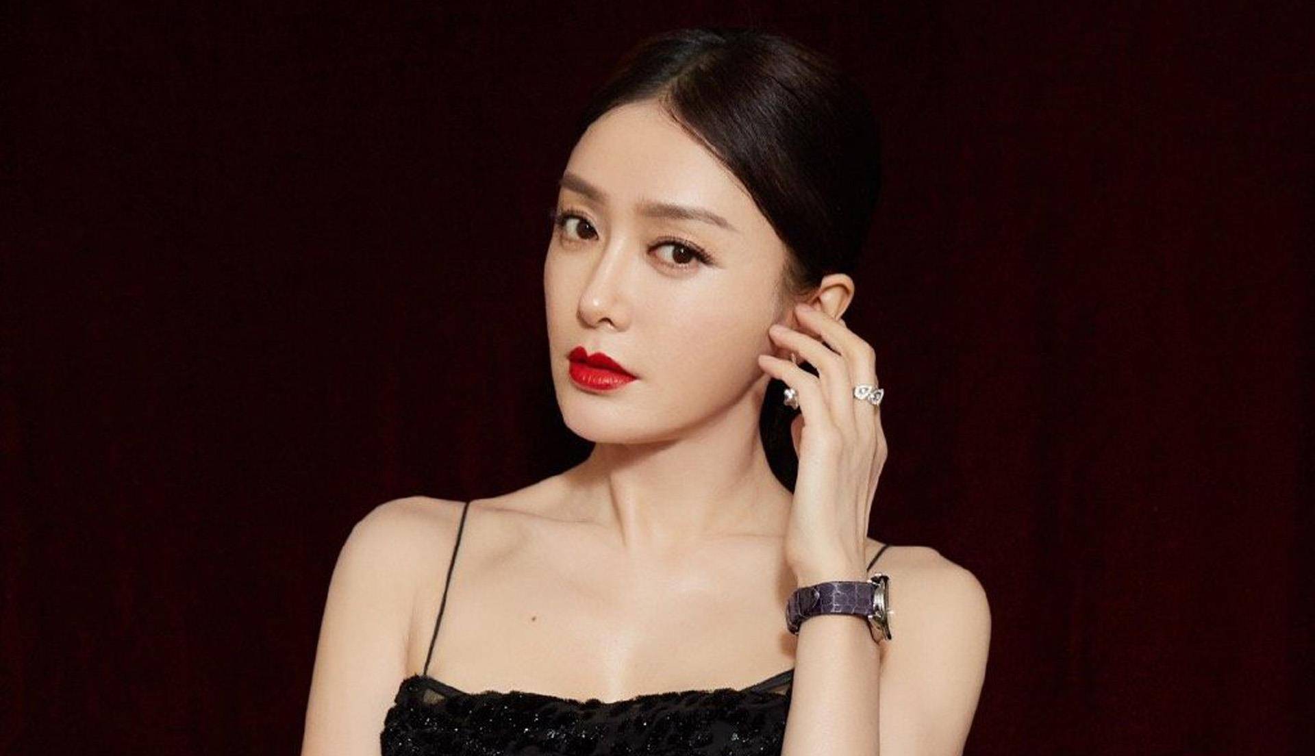 40岁秦岚感情坎坷:为黄晓明赔千万,恋陆川倾尽家财,至今仍单身_公司