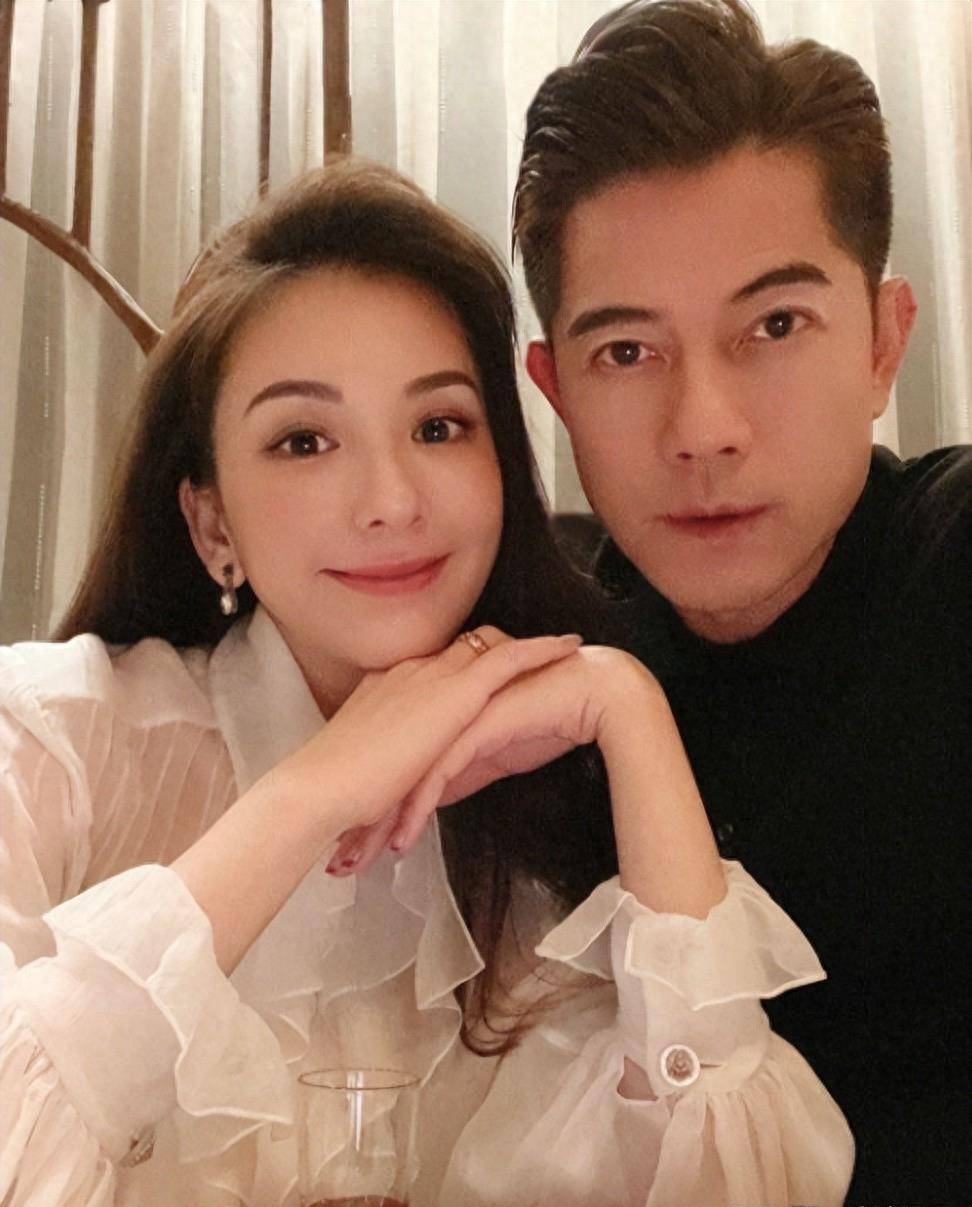 其实不只是熊黛林,纵观郭富城的前女友们,他们跟郭富城在一起,只得到