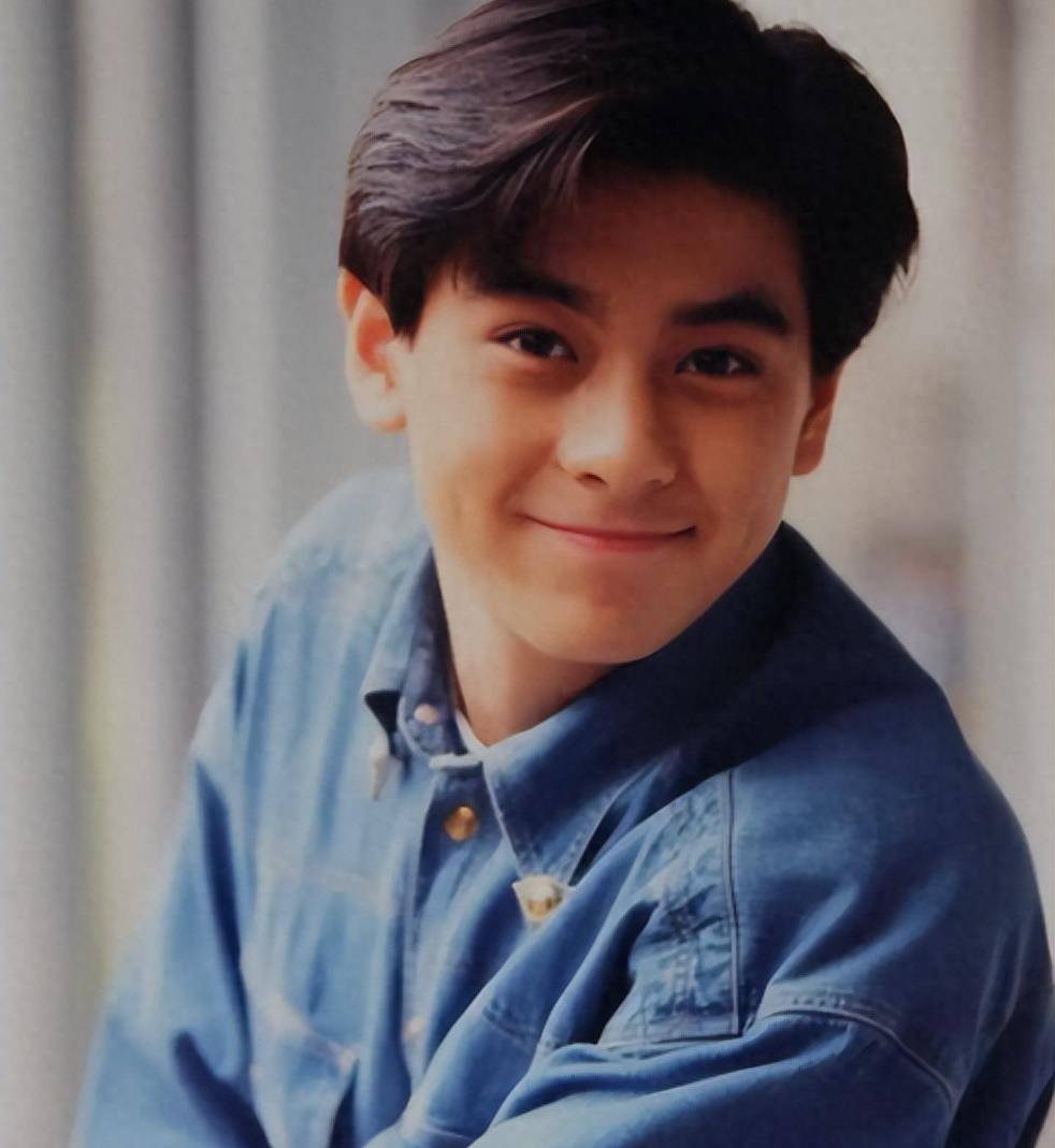 林志颖事故后首露疤痕,面部凹陷皮肤分层似面具,一度眼睛险失明_额头