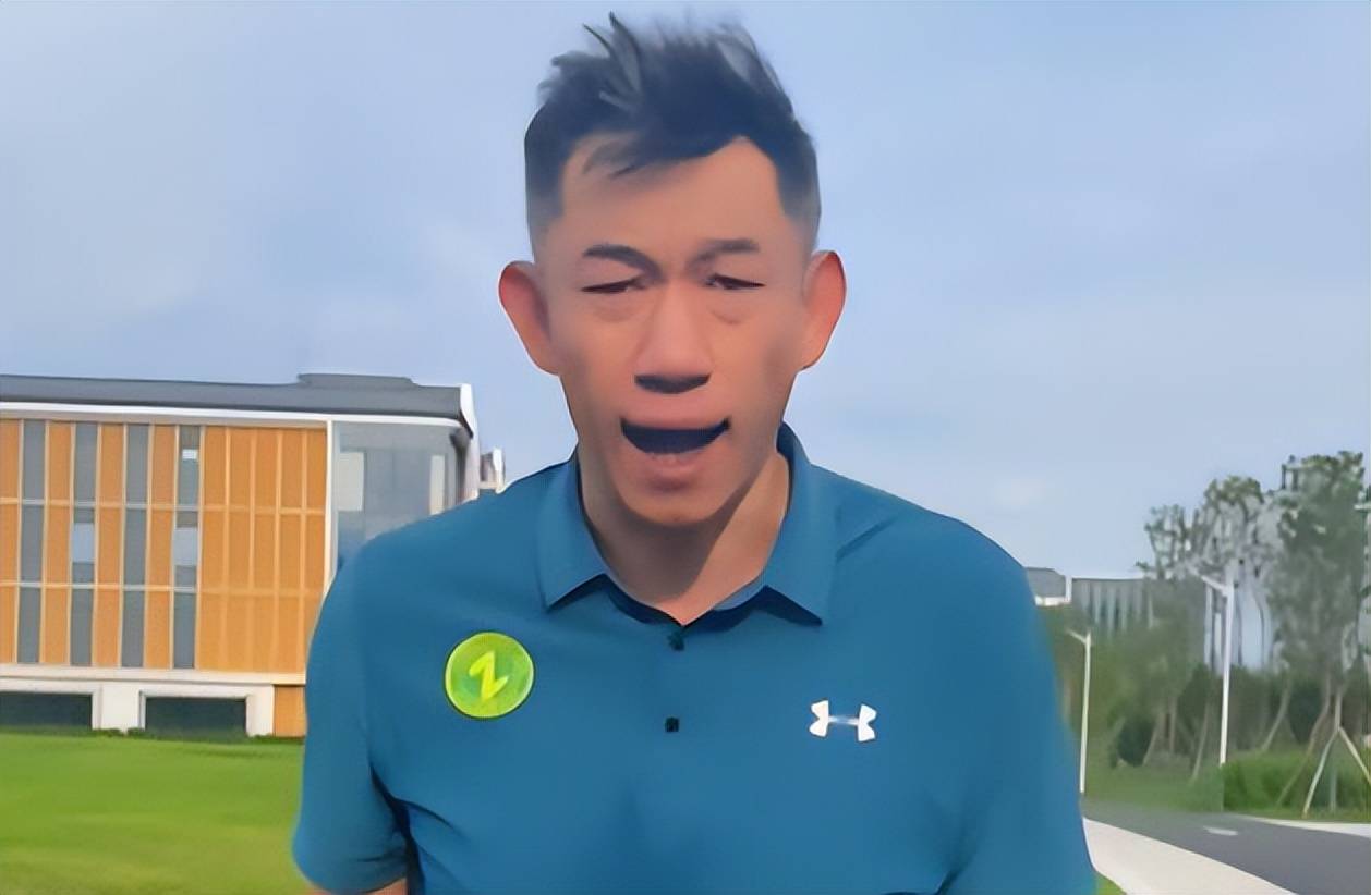 中超名将不留情面直接炮轰郑智,掷地有声让人肃然起敬_球迷_周宁_中国