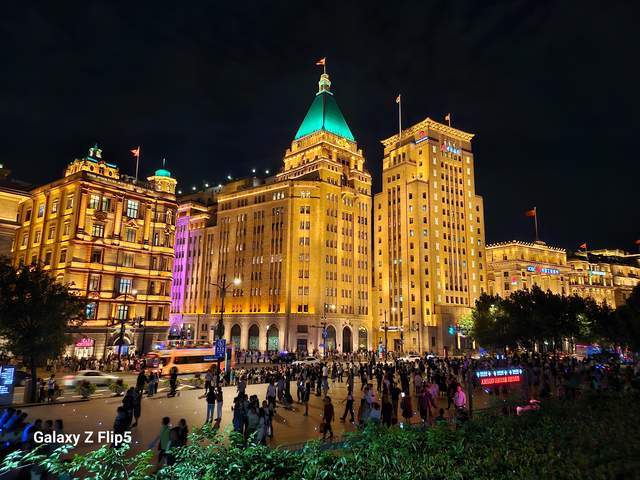 体验完三星 Galaxy Z Flip 5，终于明白翻盖折叠屏为何能俘获女性芳心