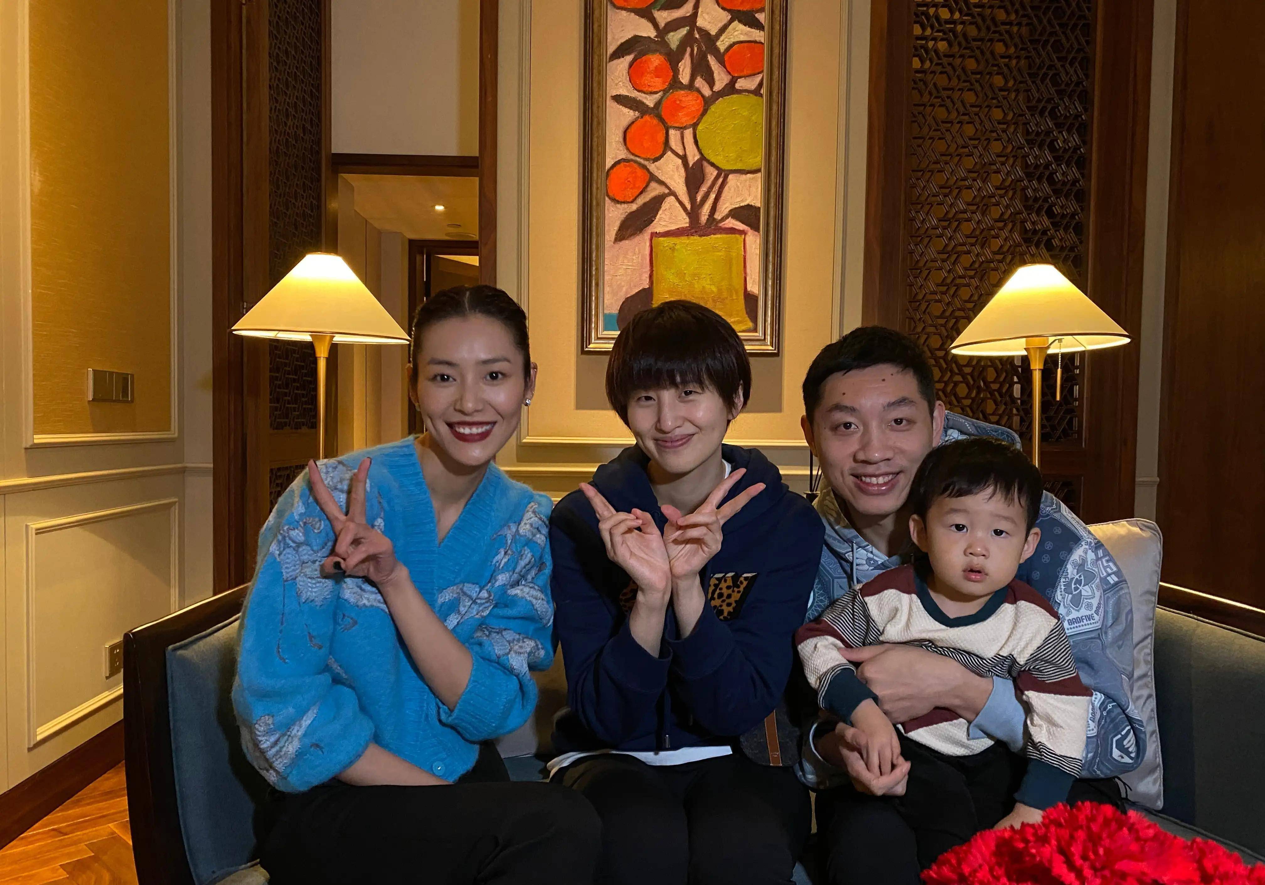 马龙从南忙到北,许昕拖家带口探班刘雯并定约,不知小枣在忙啥_刘诗雯