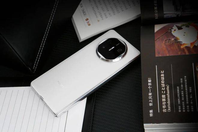 继续轻薄强悍|华为mate x5为折叠屏风尚再添新章_fold_机型_重量