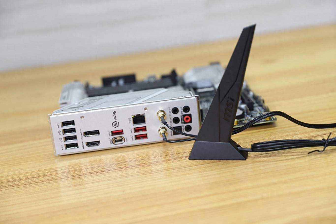 扩展再升级,微星b760m迫击炮wifi ii主板_内存_网卡_供电